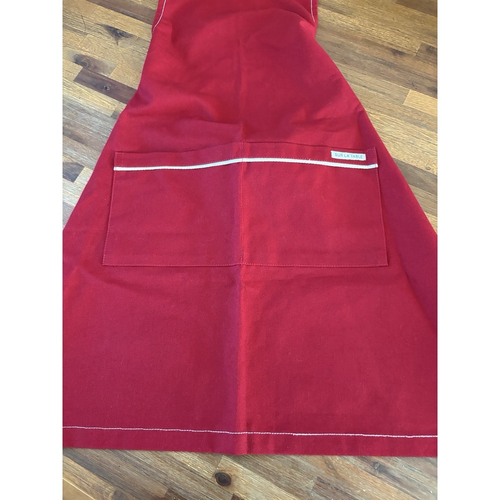 Sur la Table Apron Signature Red 100% Cotton Pockets O/S Adjustable Never Used - Picture 4 of 14